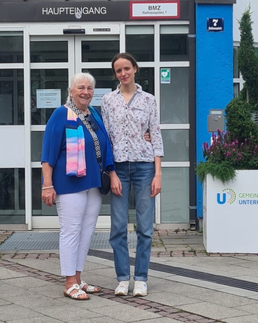 Jutta u Yasmin Rathaus