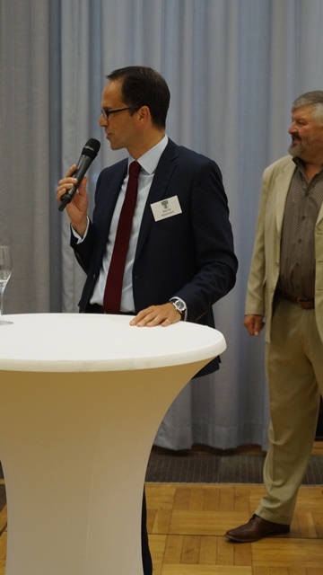 Begrüssung der Gäste beim Galadinner - Bernie Maidment Begrüssung der Gäste beim Galadinner - Bernie Maidment